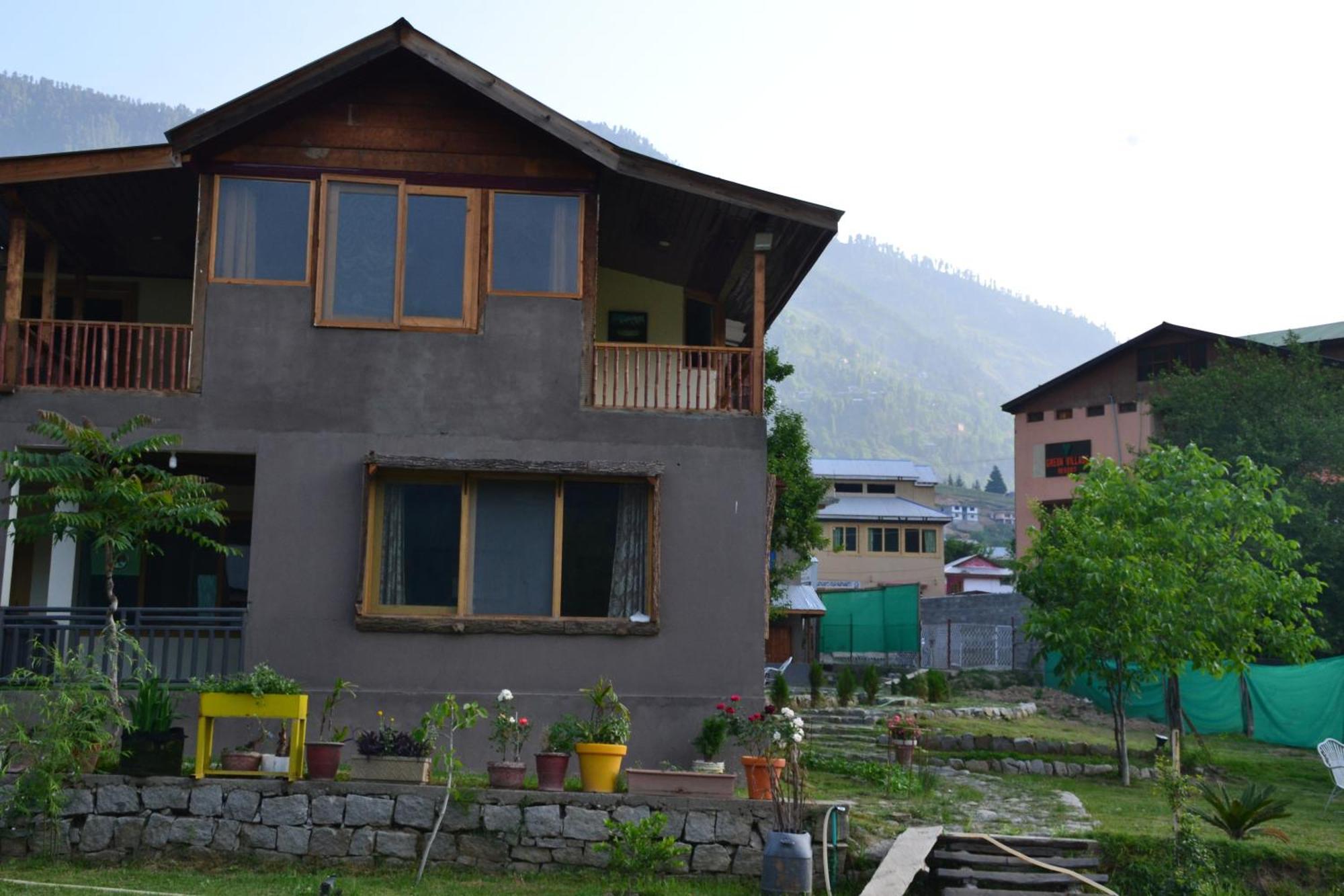 West End Lodges Neelum Exterior foto