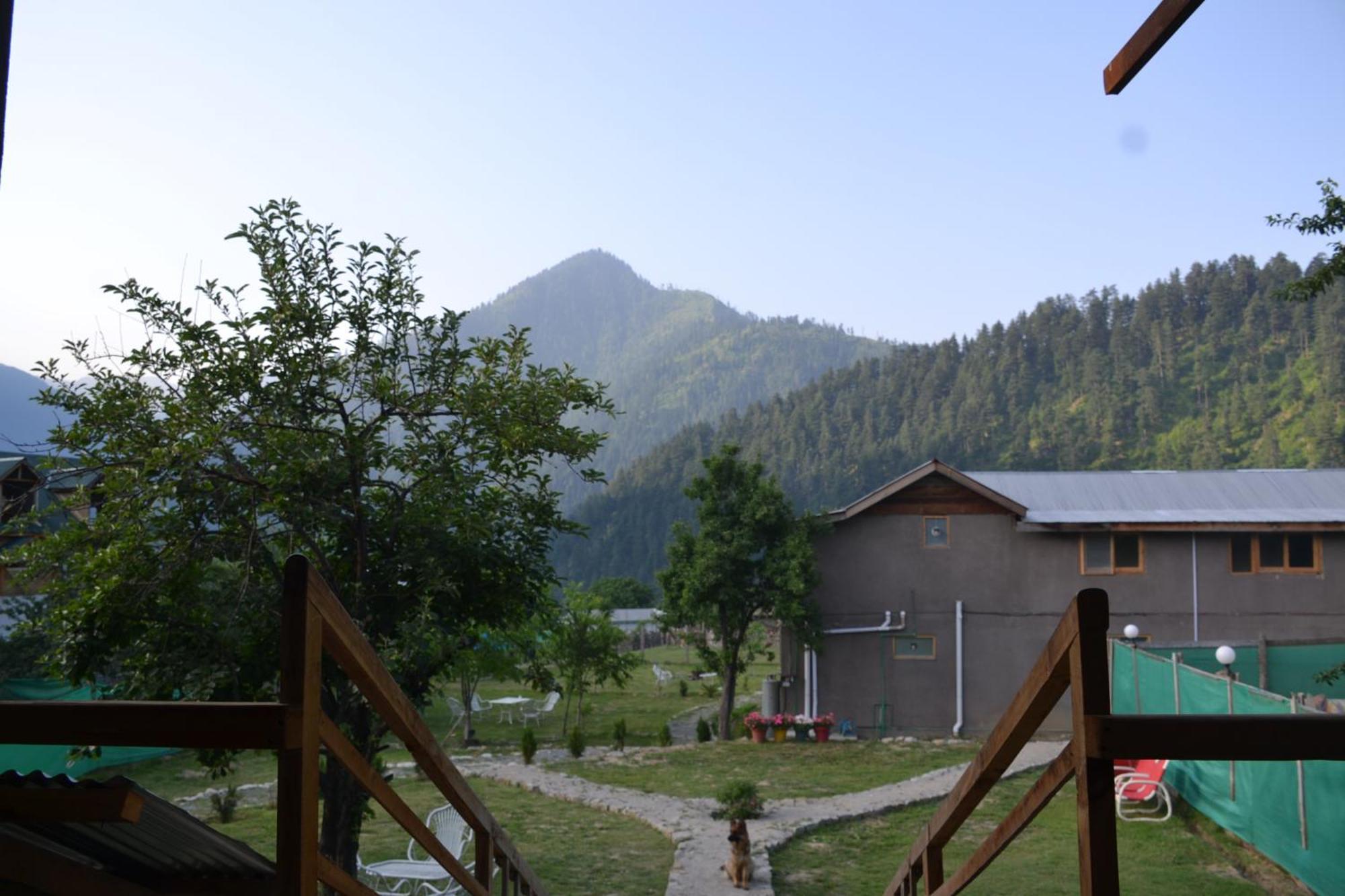 West End Lodges Neelum Exterior foto