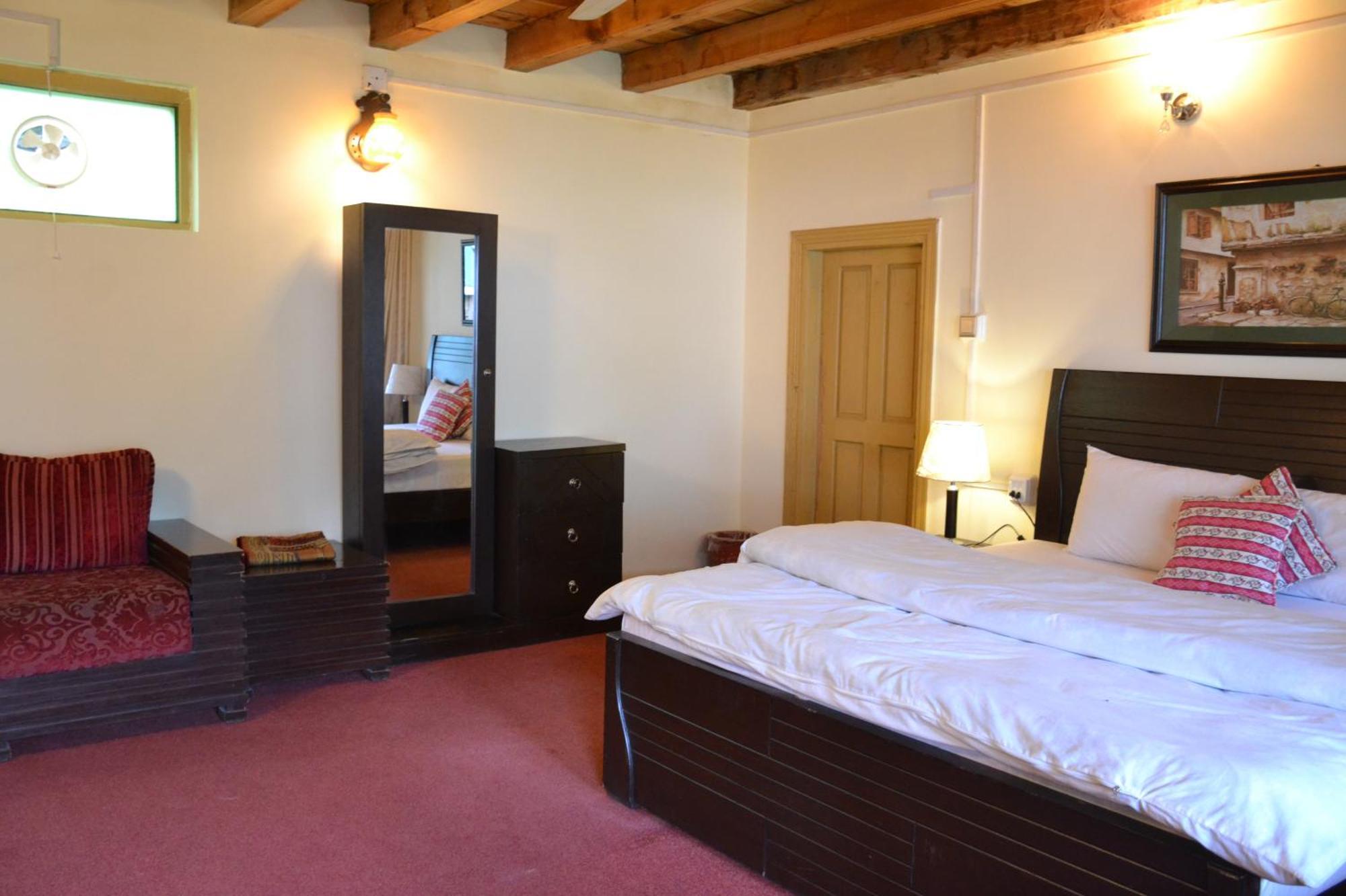 West End Lodges Neelum Exterior foto